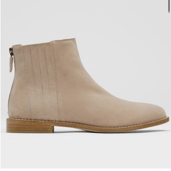 Eileen Fisher Rich Suede Leather Booties in Earth size 7.5